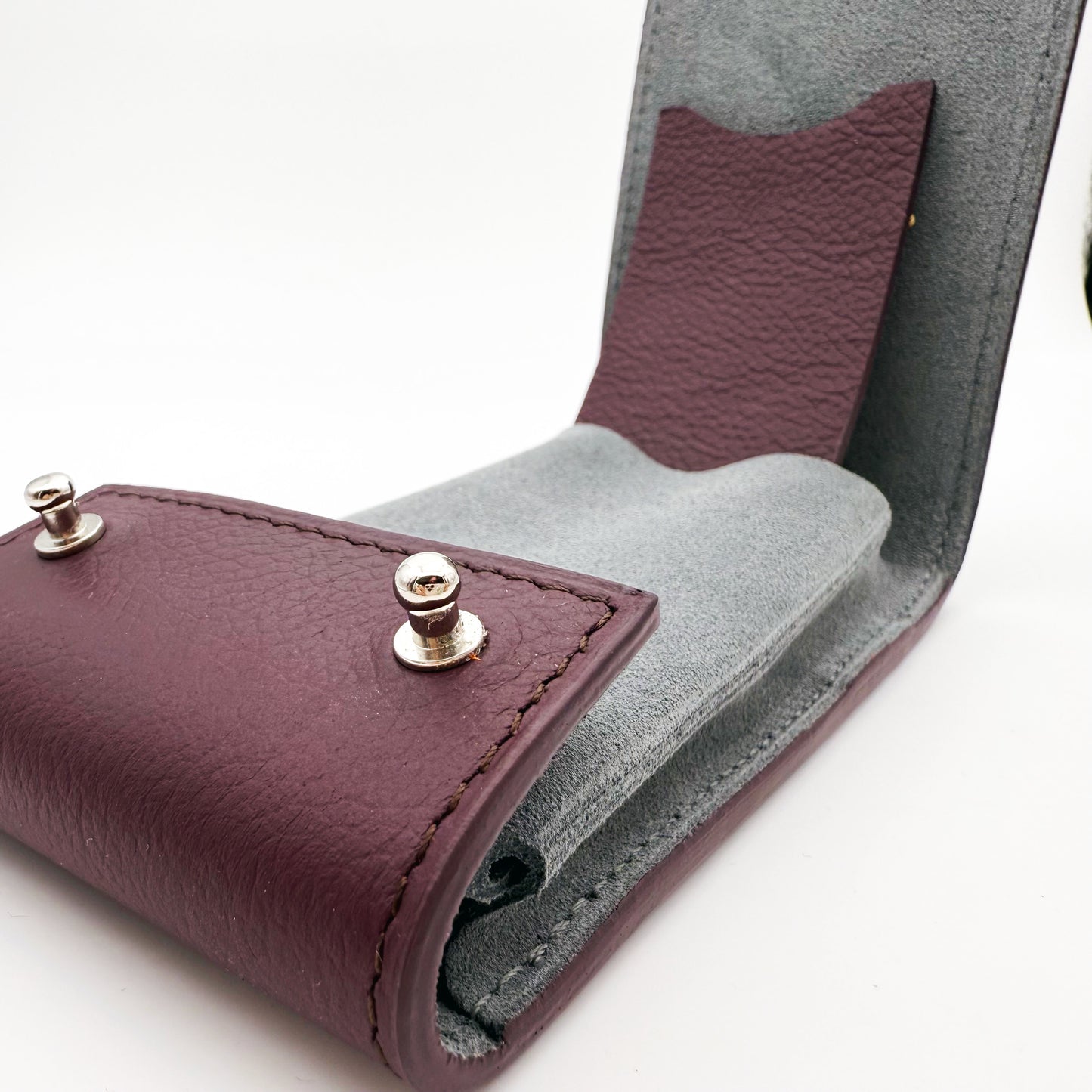 Etui une montre veau grainé violet