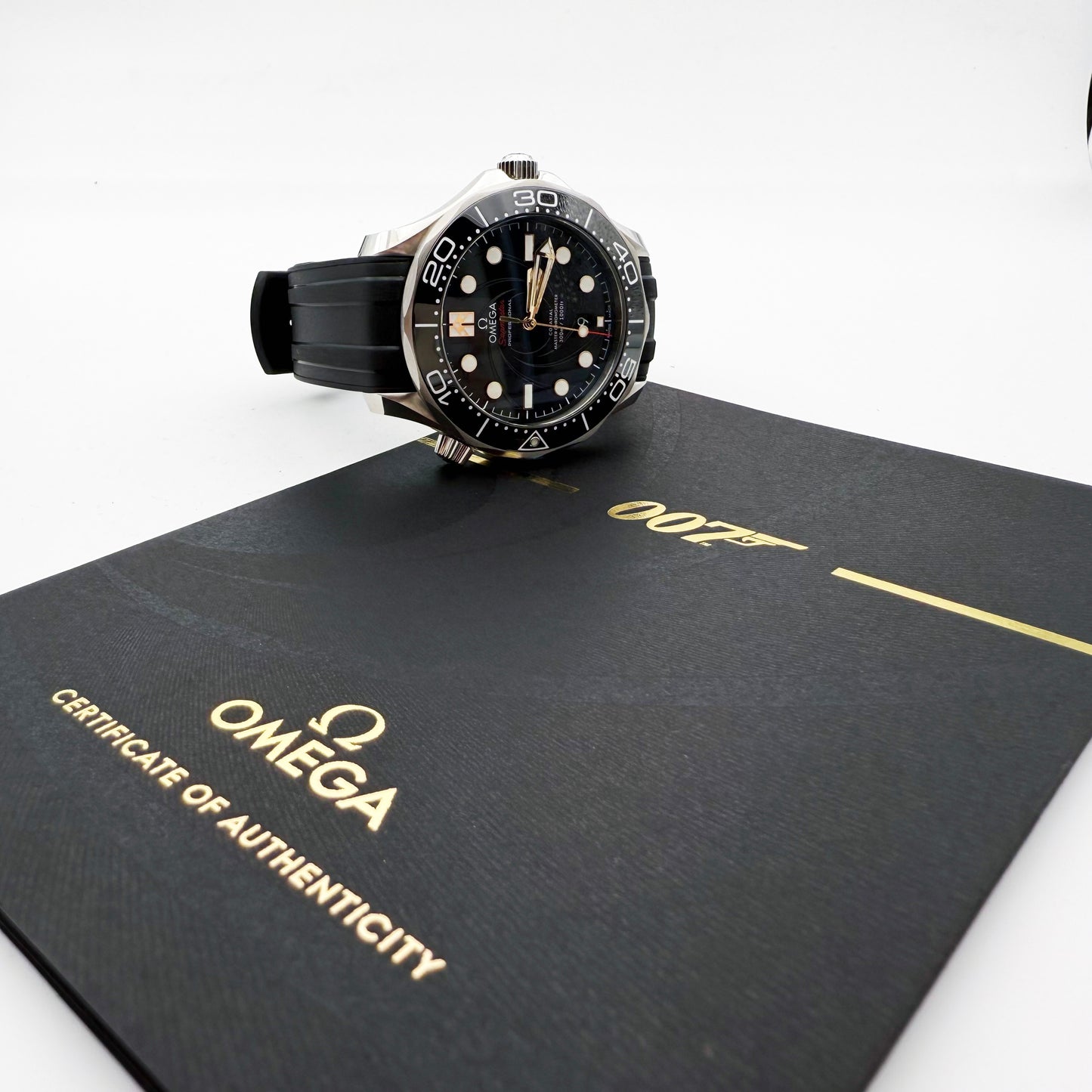 Seamaster Diver 300M LTD James Bond