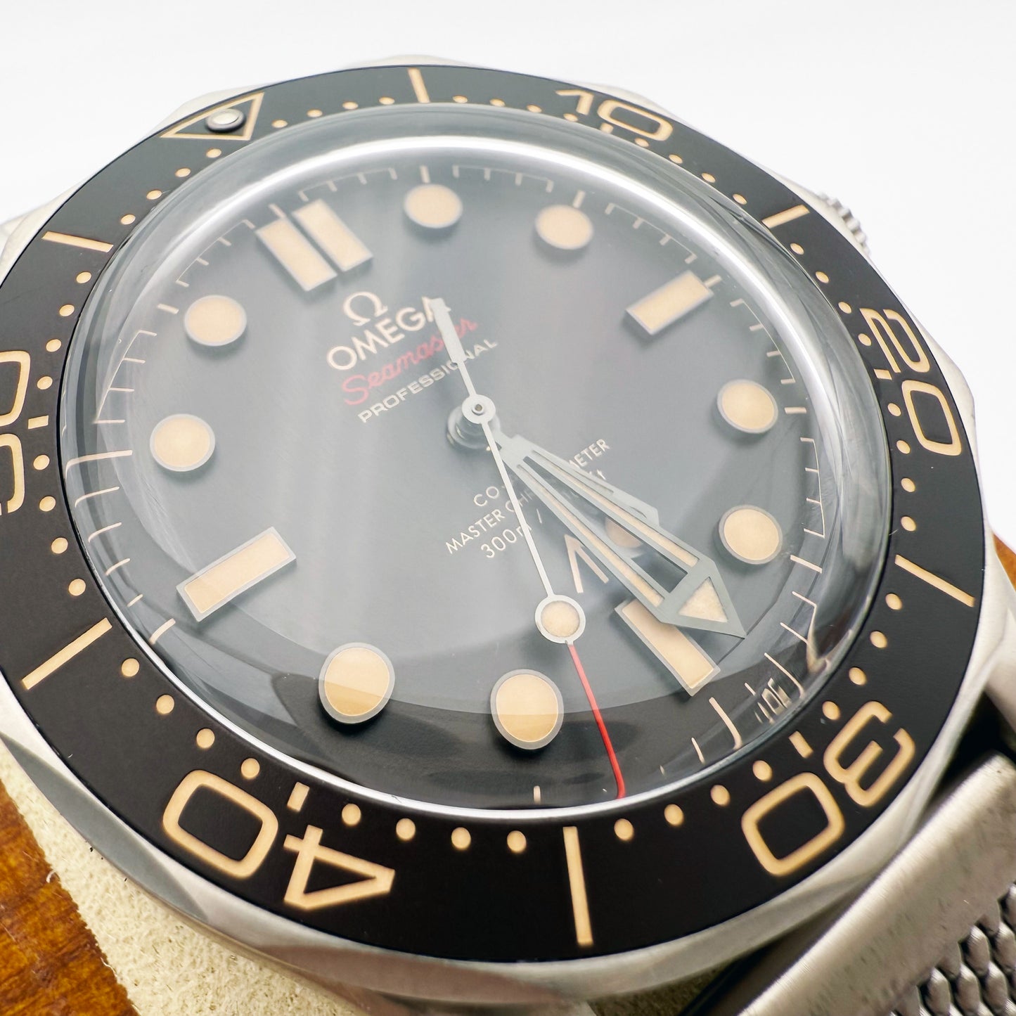 Seamaster Diver 300M James Bond NTTD
